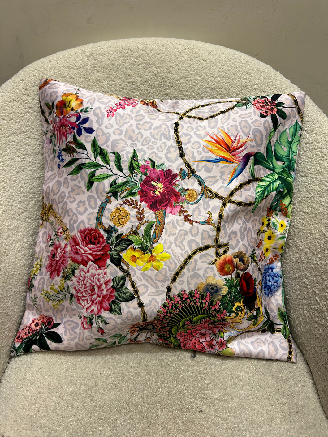 Cushion Cover Exotic Cat Pink