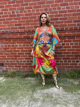 Load image into Gallery viewer, Maxi Kaftan Miami Multi
