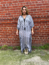 Load image into Gallery viewer, Maxi Kaftan Boho Girl
